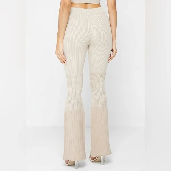 Manière de Voir Set - Beige Ribbed Contour Crop Top & Ombré Flared Leggings - Picture 8 of 15